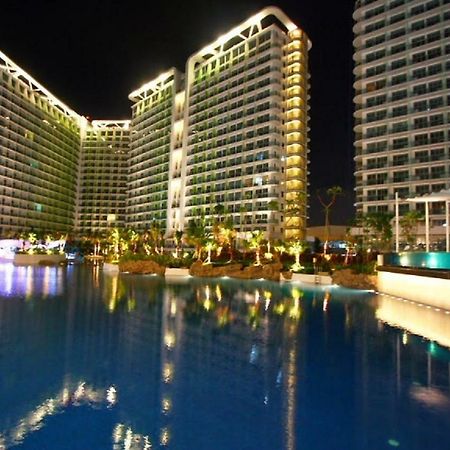 Azure C5 Man-Made Beach Balcony Multiple Units Manila Exterior foto