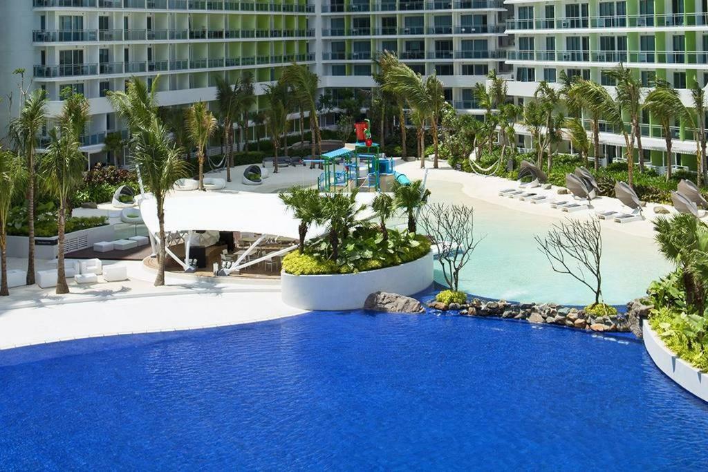 Azure C5 Man-Made Beach Balcony Multiple Units Manila Exterior foto