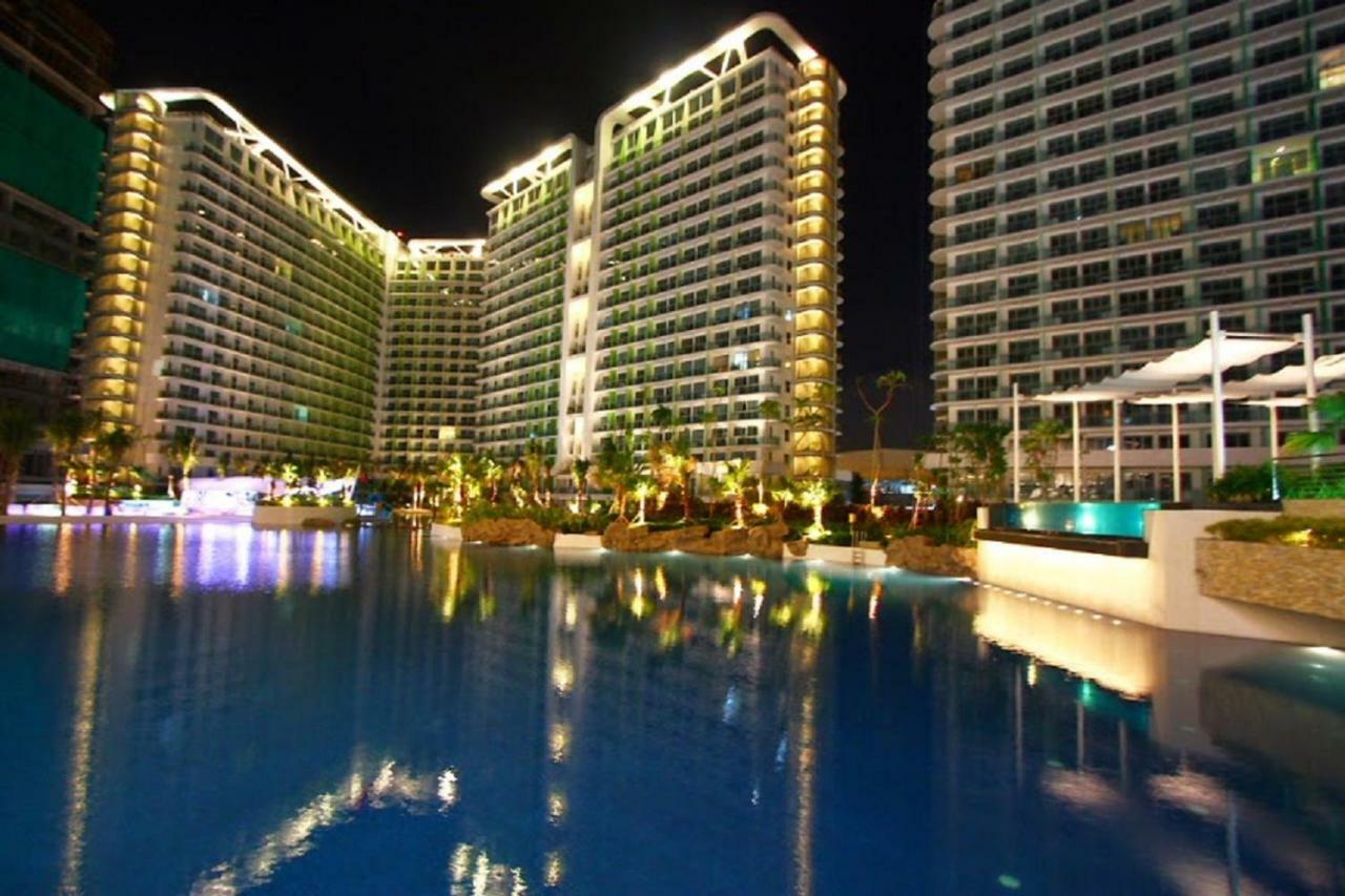 Azure C5 Man-Made Beach Balcony Multiple Units Manila Exterior foto